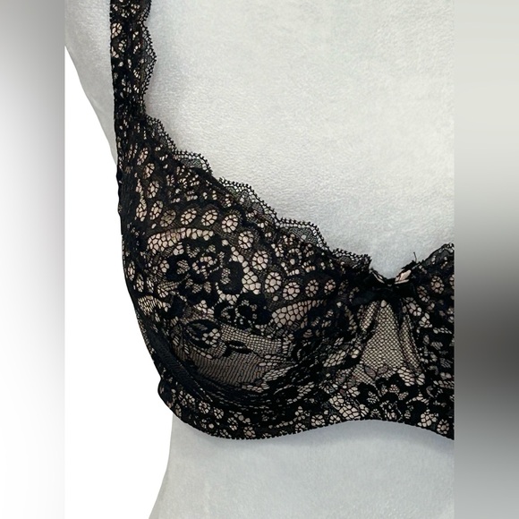 Frederick’s of Hollywood Voluptuous Lace Underwire Bra 40D Black Nude NWT - Picture 3 of 9